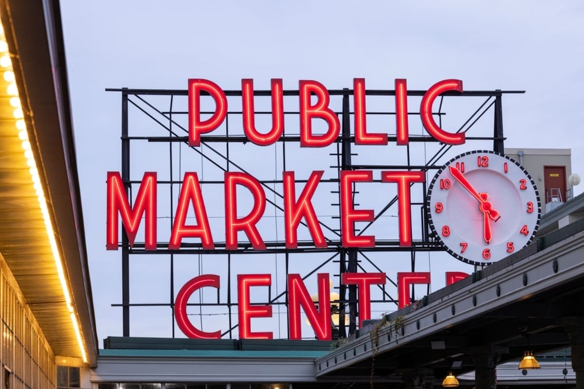 Public market sign in Seattle, Seattle advantage concept.